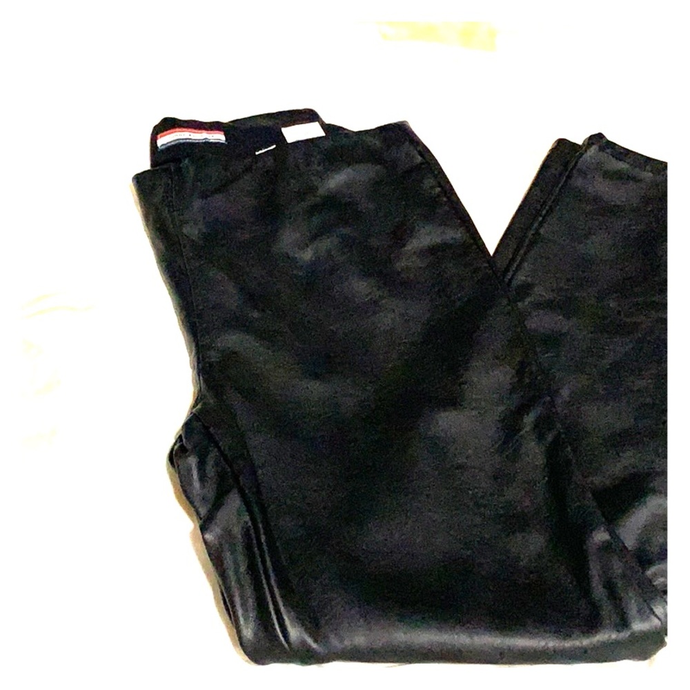 Women’s leather look leggings